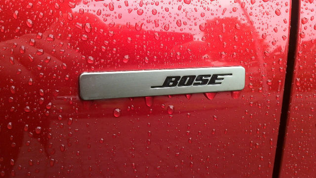 BOSEの車